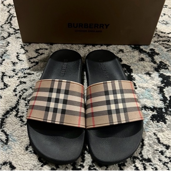 Burberry Black and Tan Slides - Picture 1 of 8